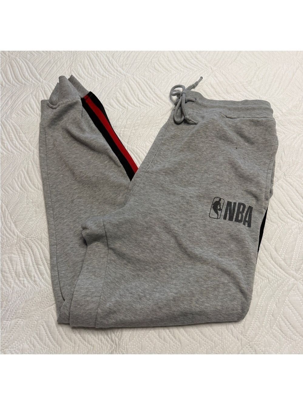 NBA Women’s Grey Jogger Sweatpants. Size L